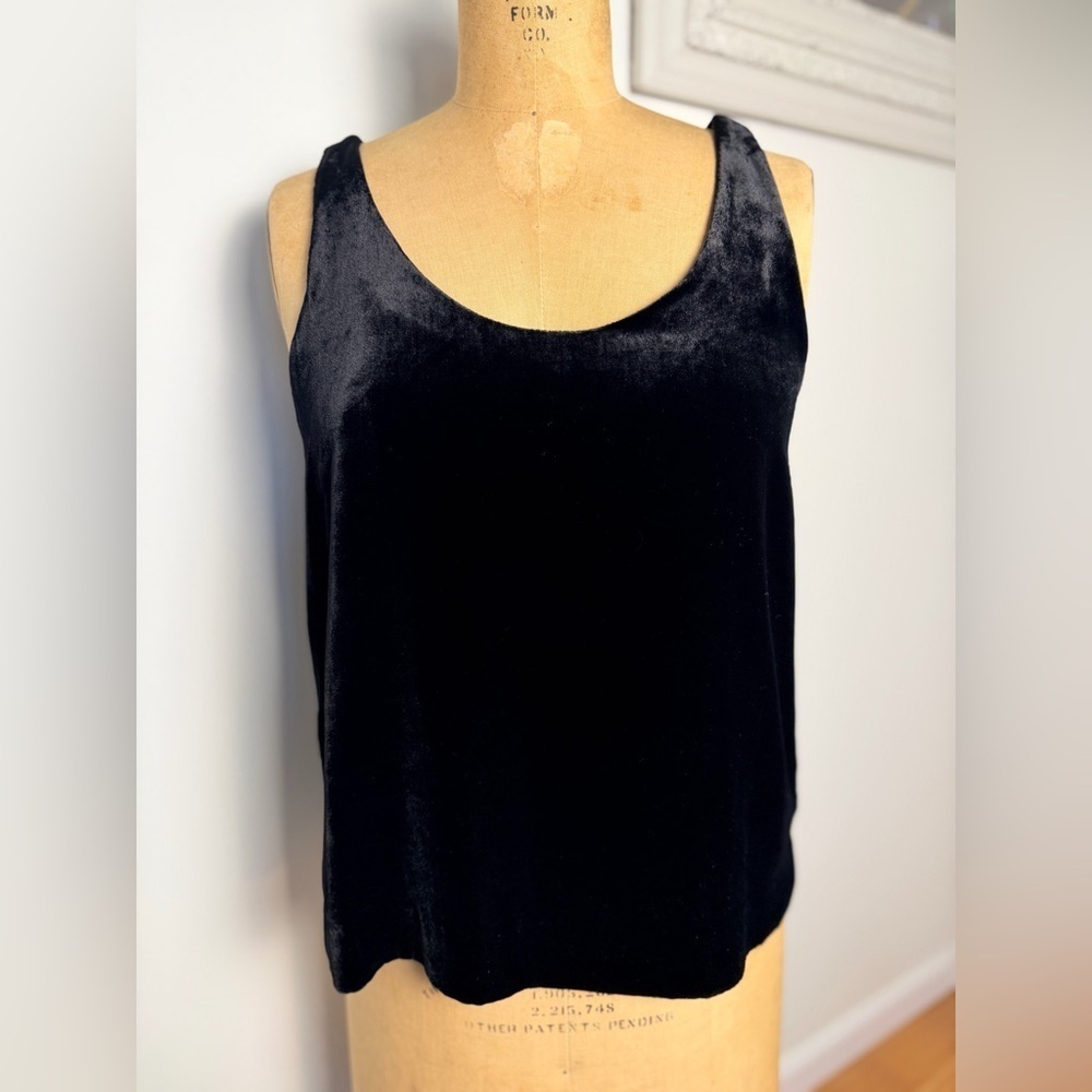 J. Crew women’s black velvet cami/sleeveless blouse/camisole XS